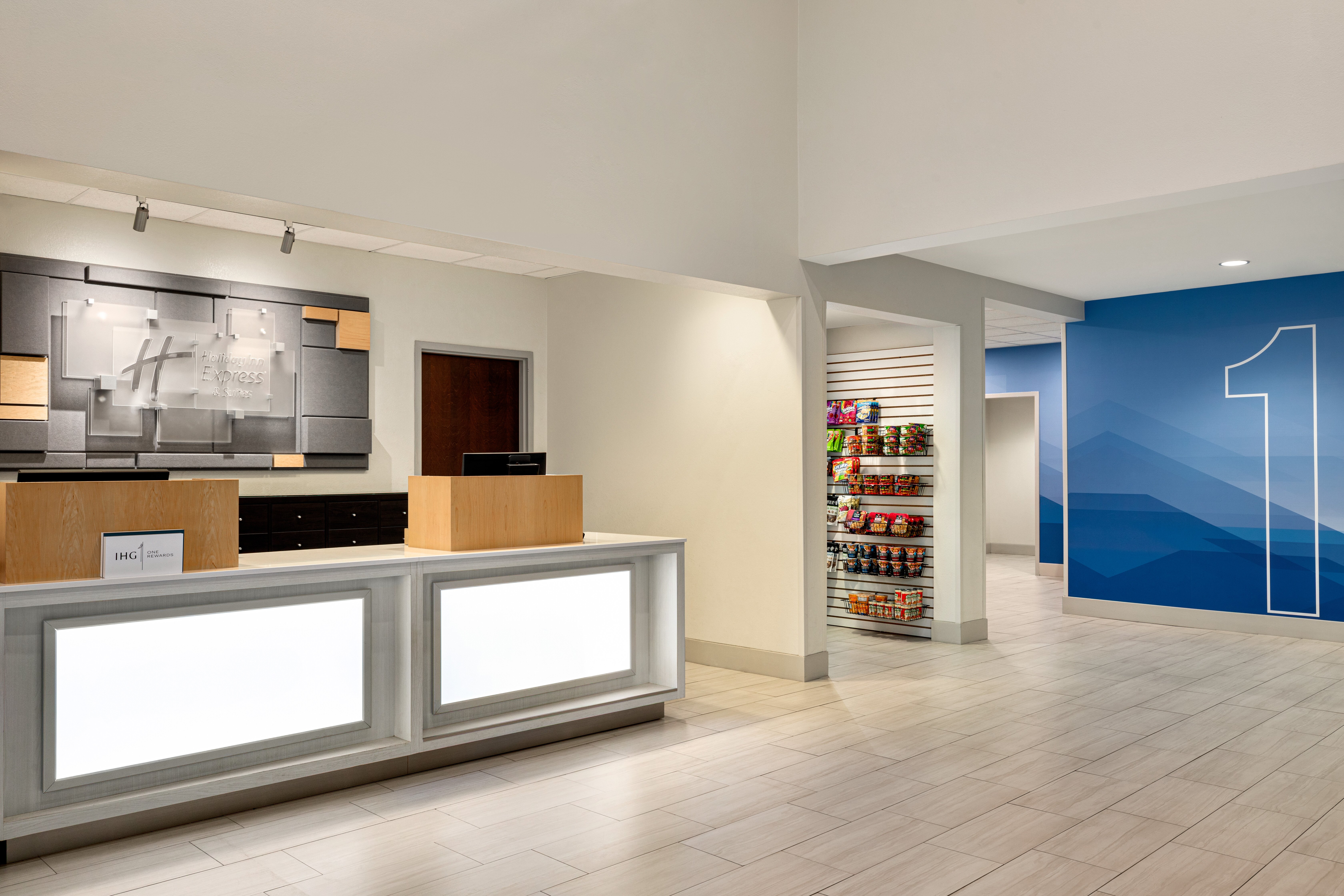Holiday Inn Express Hotel Suites Lexington Nw the Vineyard 5/50
