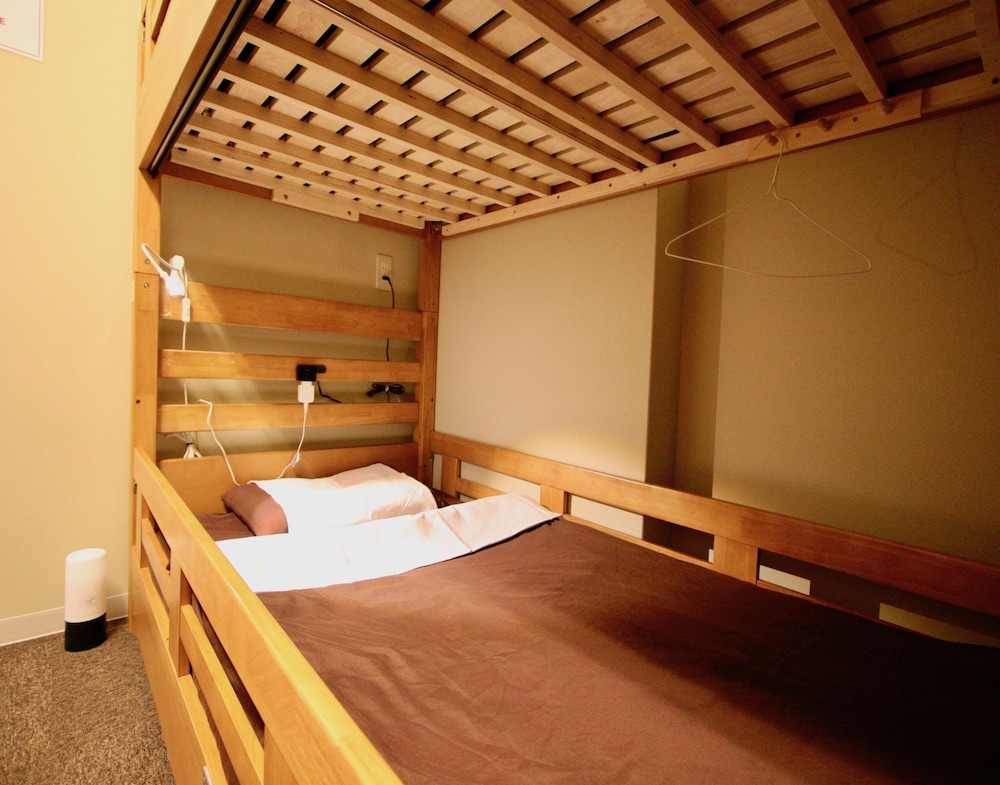 Osaka Guesthouse Nest 10/68