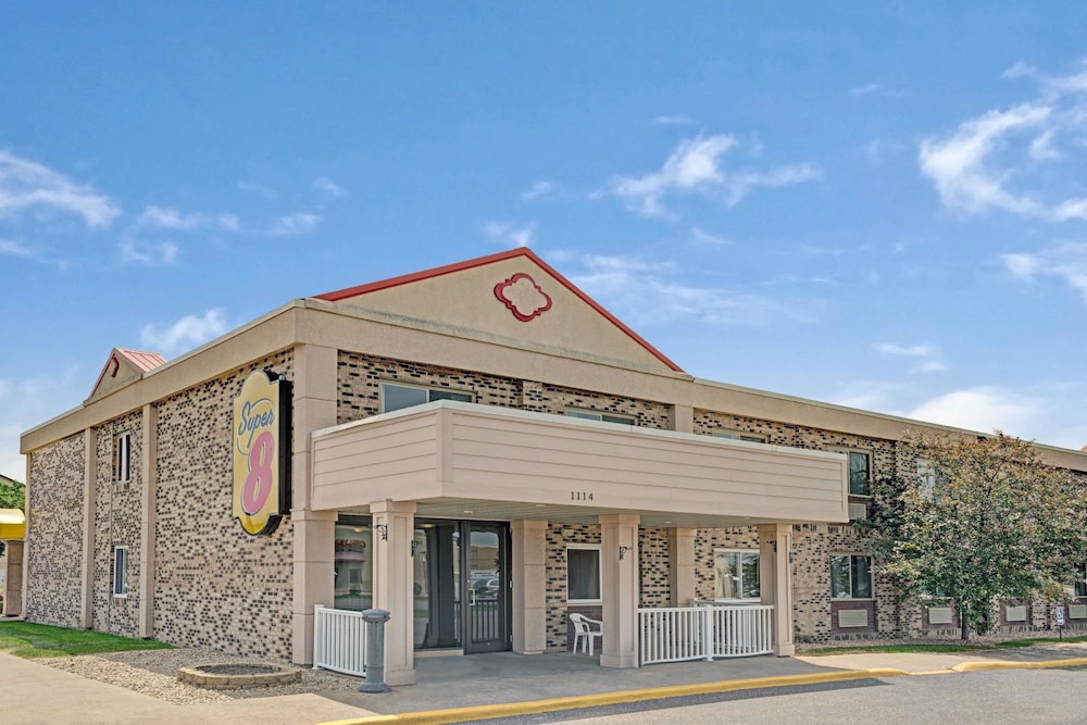 Super 8 By Wyndham Monticello 1/22