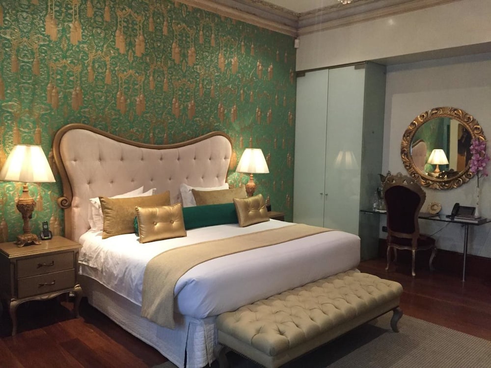 THE ORCHIDS HOTEL 11/27