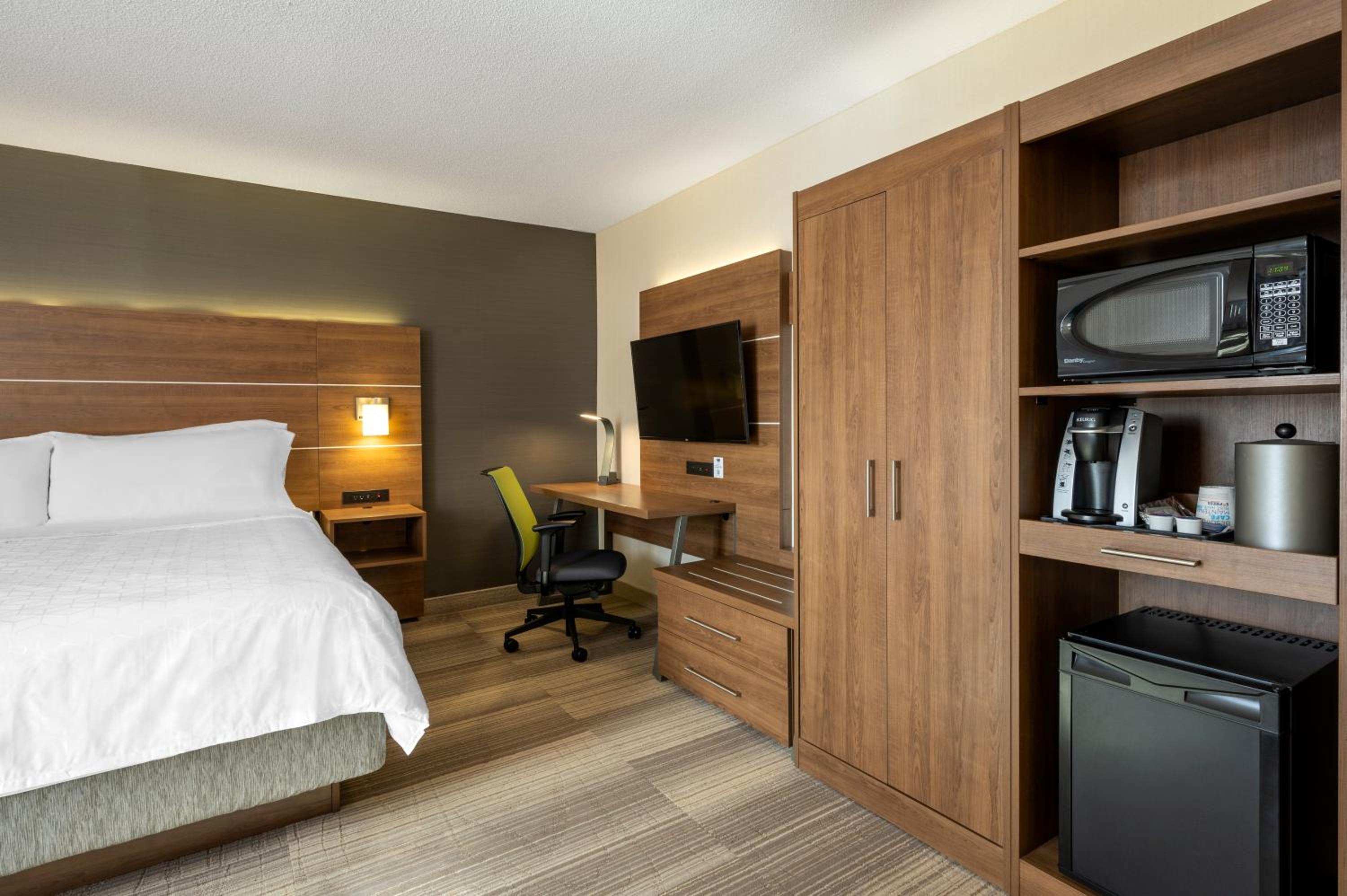 Xtra Space, Standard, King Bed