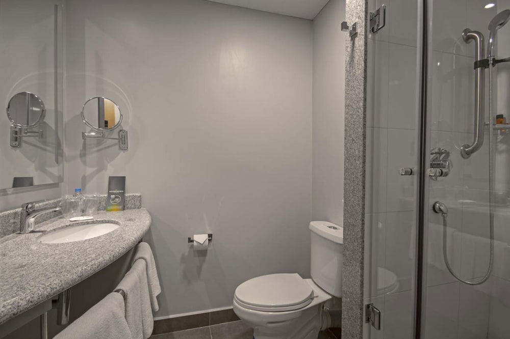 Ibis Quito 14/61