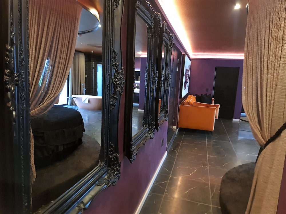 The Westford Hotel, Sandton(Formerly Pembury Plaza) 14/50