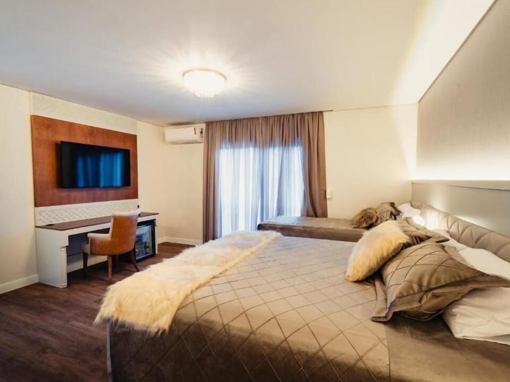 HOTEL RF VISION restaurante giratorio 15/50