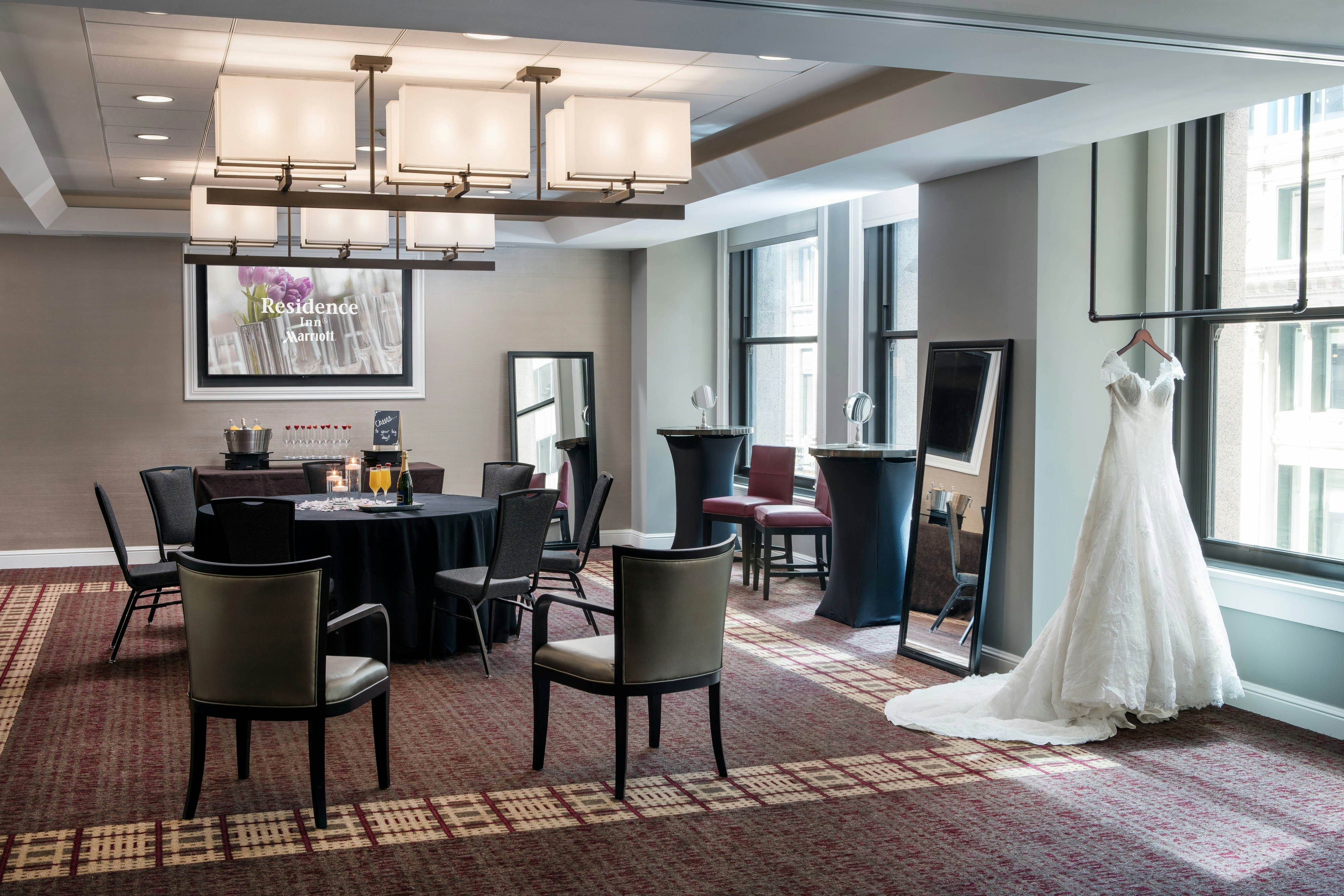 Residence Inn Chicago Downtown Loop 75/82