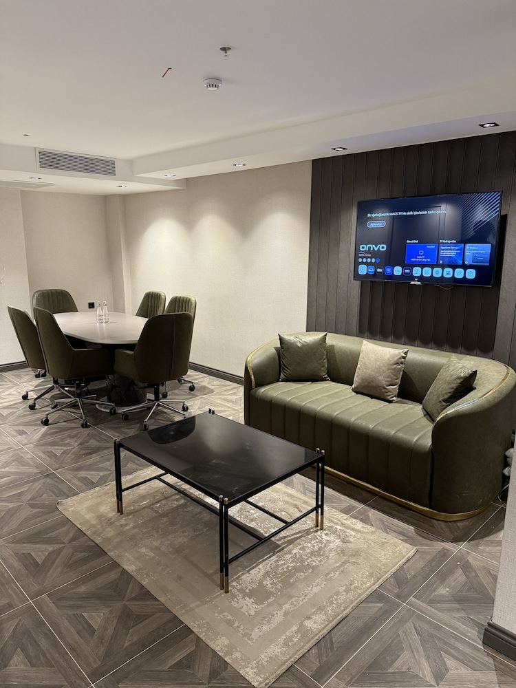 Nevizade Avangart Hotel 36/50