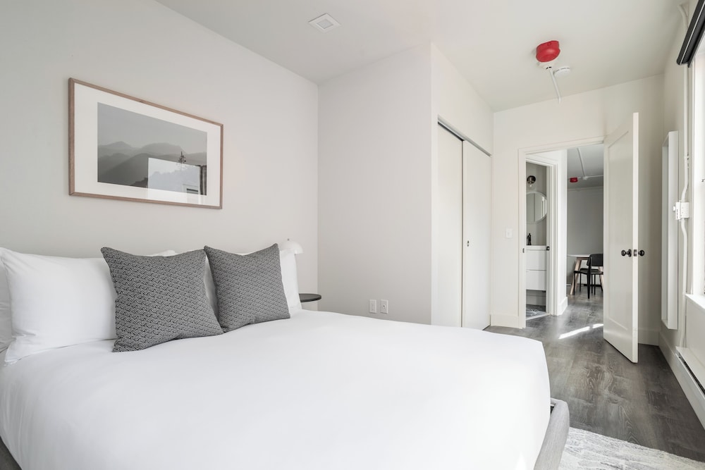 2 BEDROOMS, APARTMENT, 2 QUEEN BEDS