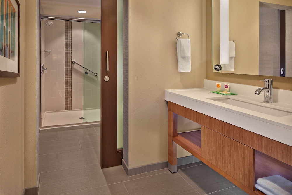 Hyatt Place Chapel Hill / Southern Village 36/36