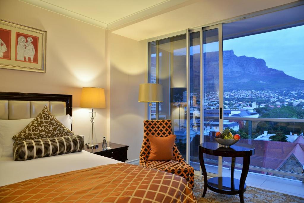 Heritage, Twin Beds, Mountain View