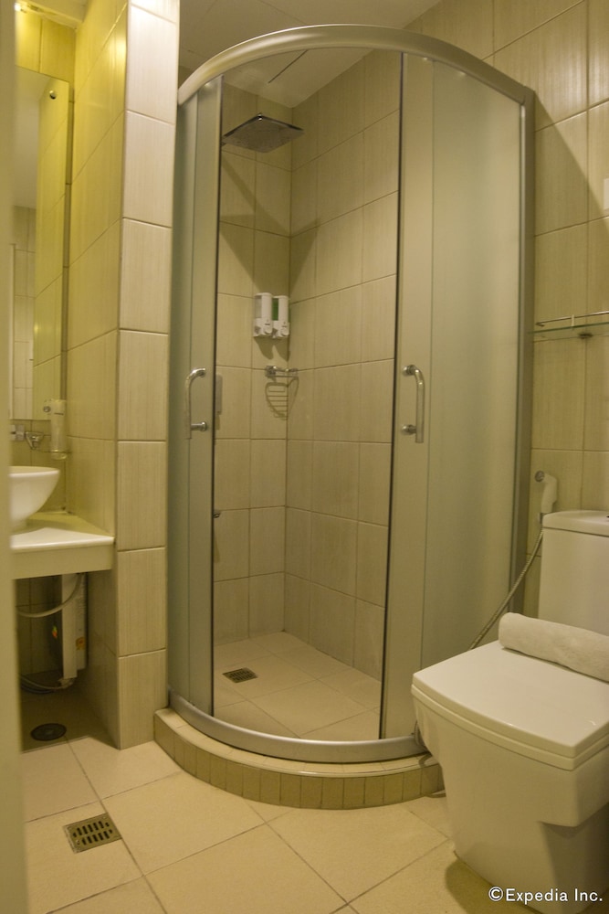 Regency Grand Suites 15/66