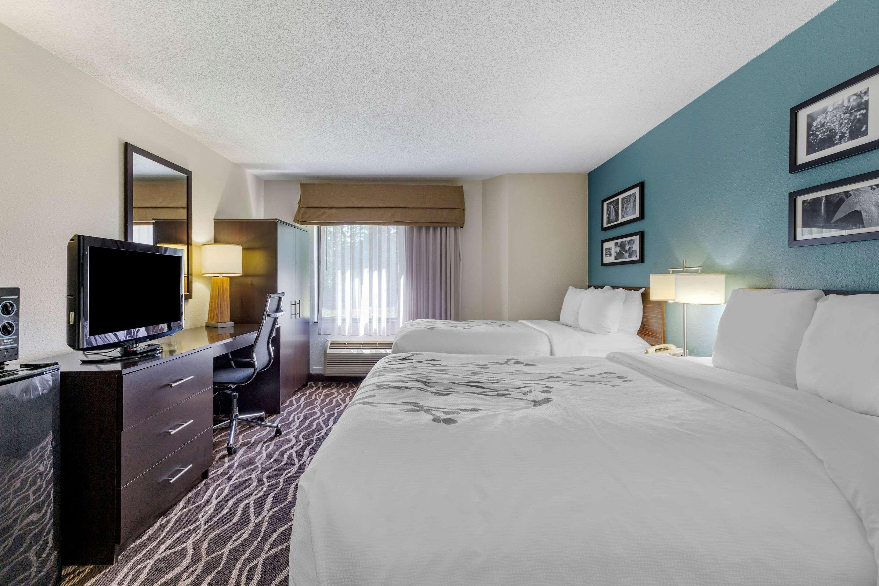 ROOM, 2 DOUBLE BEDS