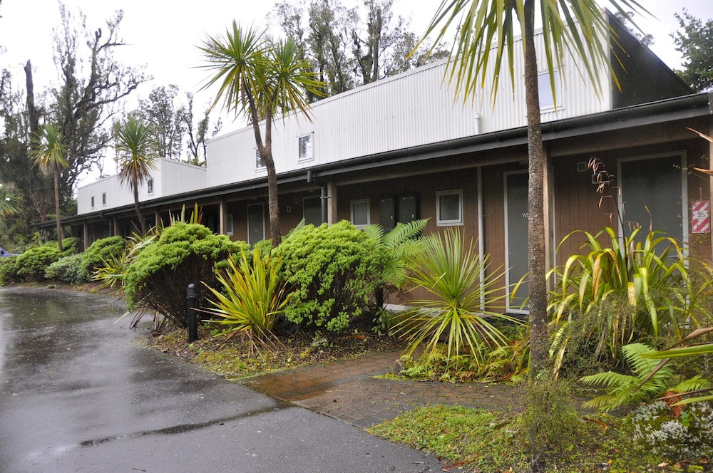 Punga Grove 55/62