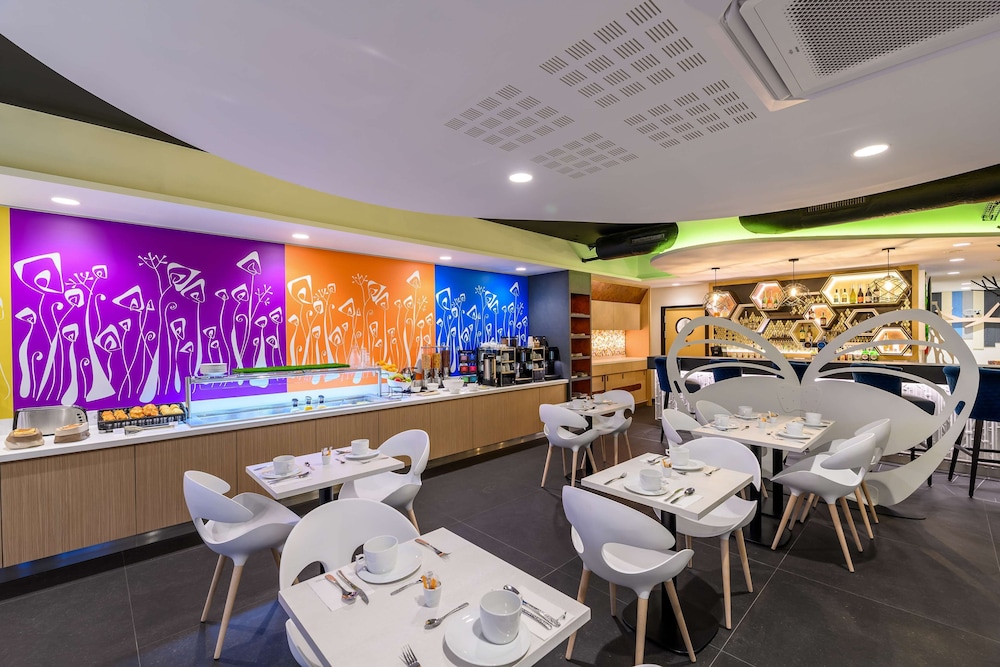 Kyriad Prestige Amiens Poulainville Hotel and SPA 27/40