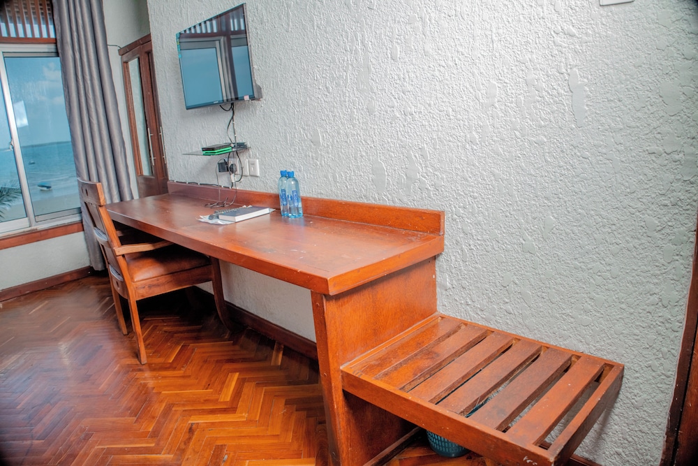 Serene Beach Resort 16/76