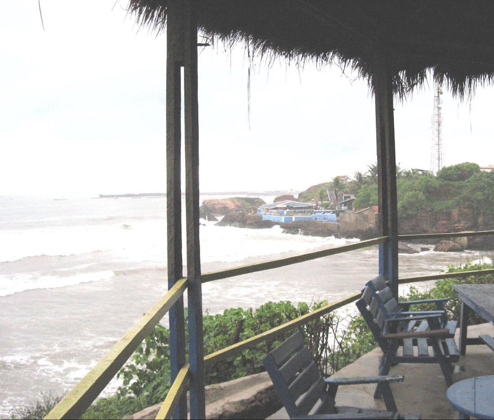 Rising Phoenix Magic Beach Resort 26/32