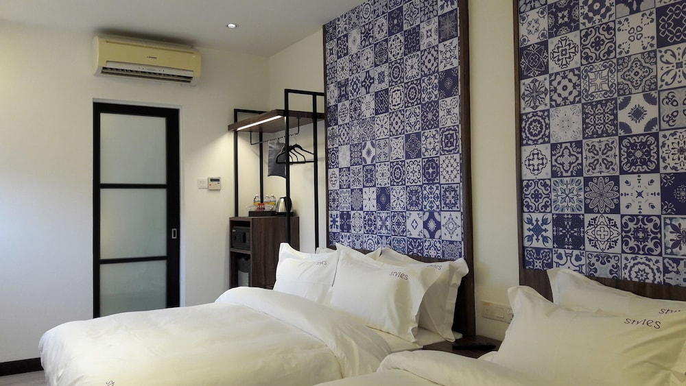 Styles Hotel 35/48