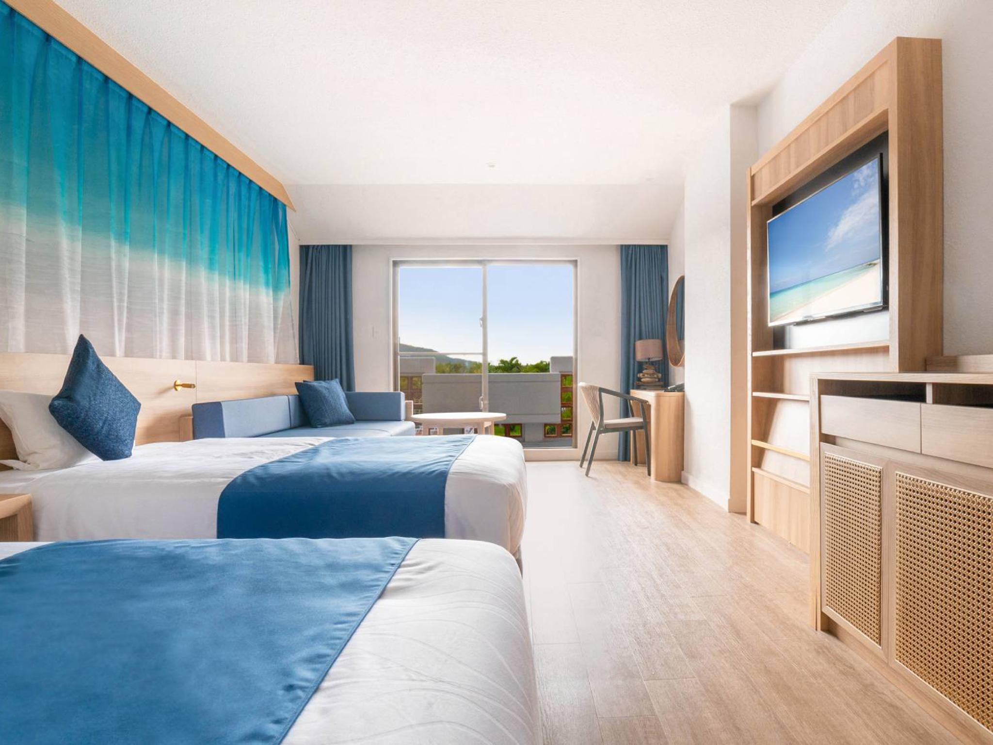 Semi Room, 2 Semi Double Beds, Pool View, Sofa