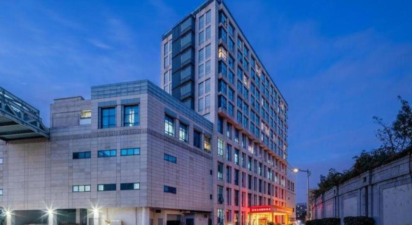 Vienna International Hotel (Shanghai Hongqiao National Exhibition and Convention Center Caobao Road) 9/47