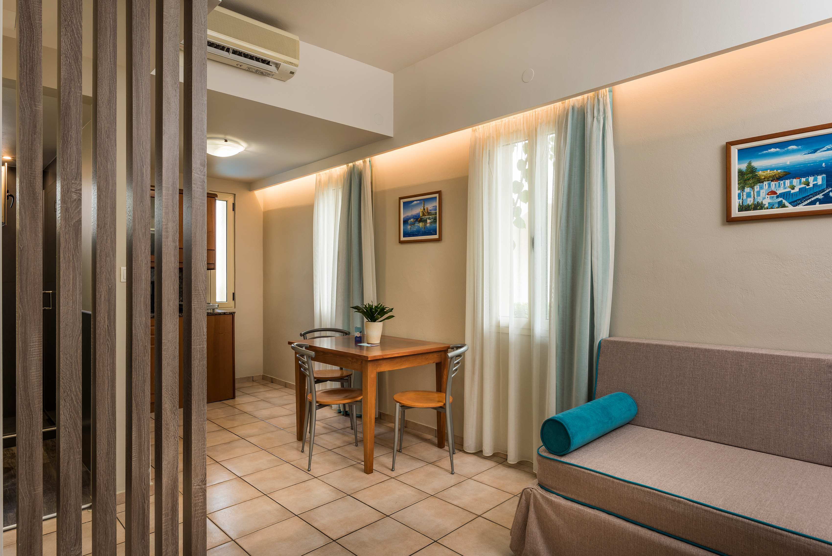Elotis Suites 33/39
