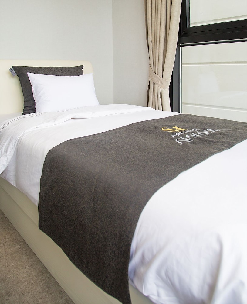 Shine Hotel 27/50