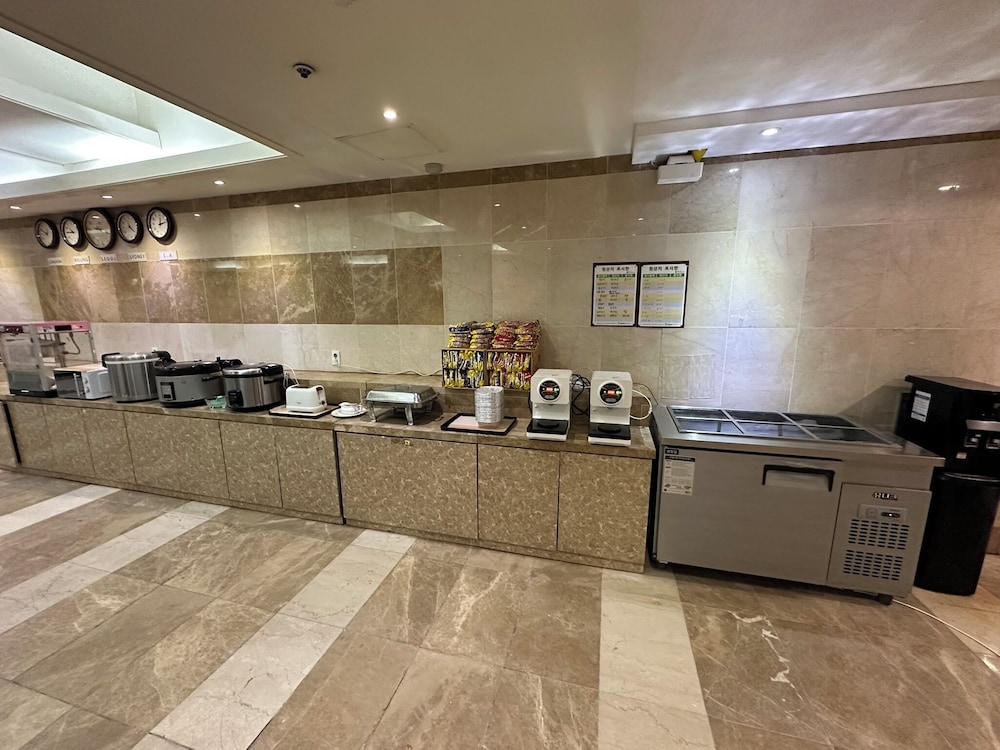 Incheon Airport Hotel June 10/50