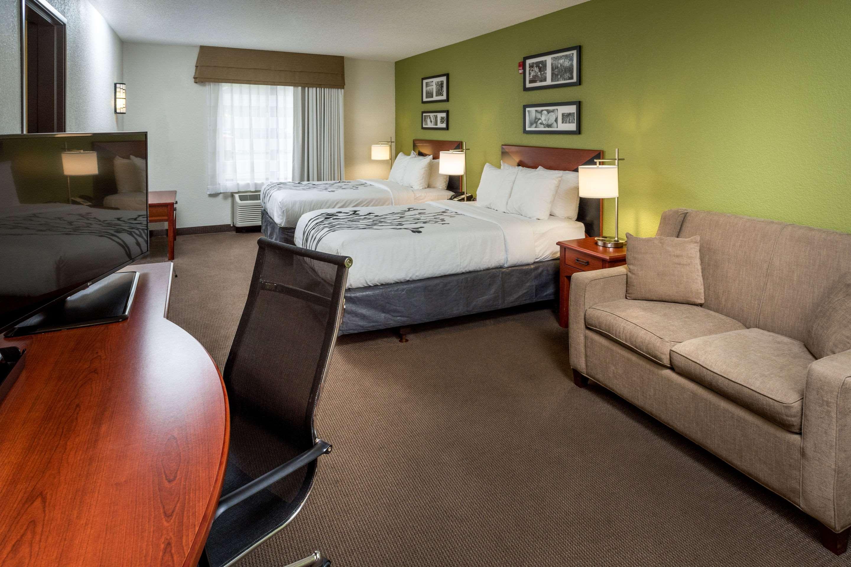 Suite, 2 Double Beds, Accessible