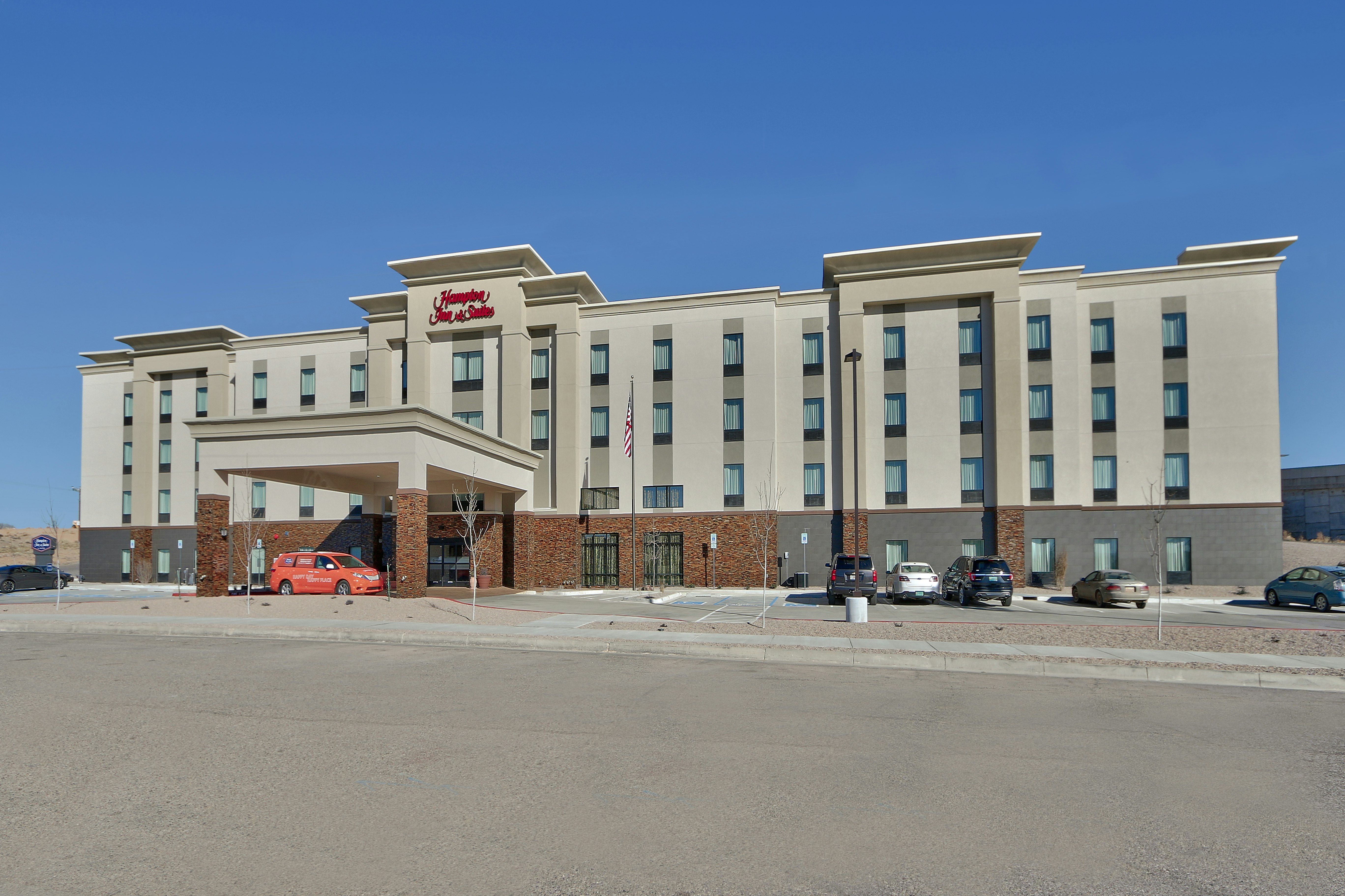 Hampton Inn Suites Albuquerque Airport 54/54