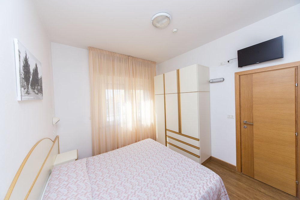 Hotel Silvia 3/36