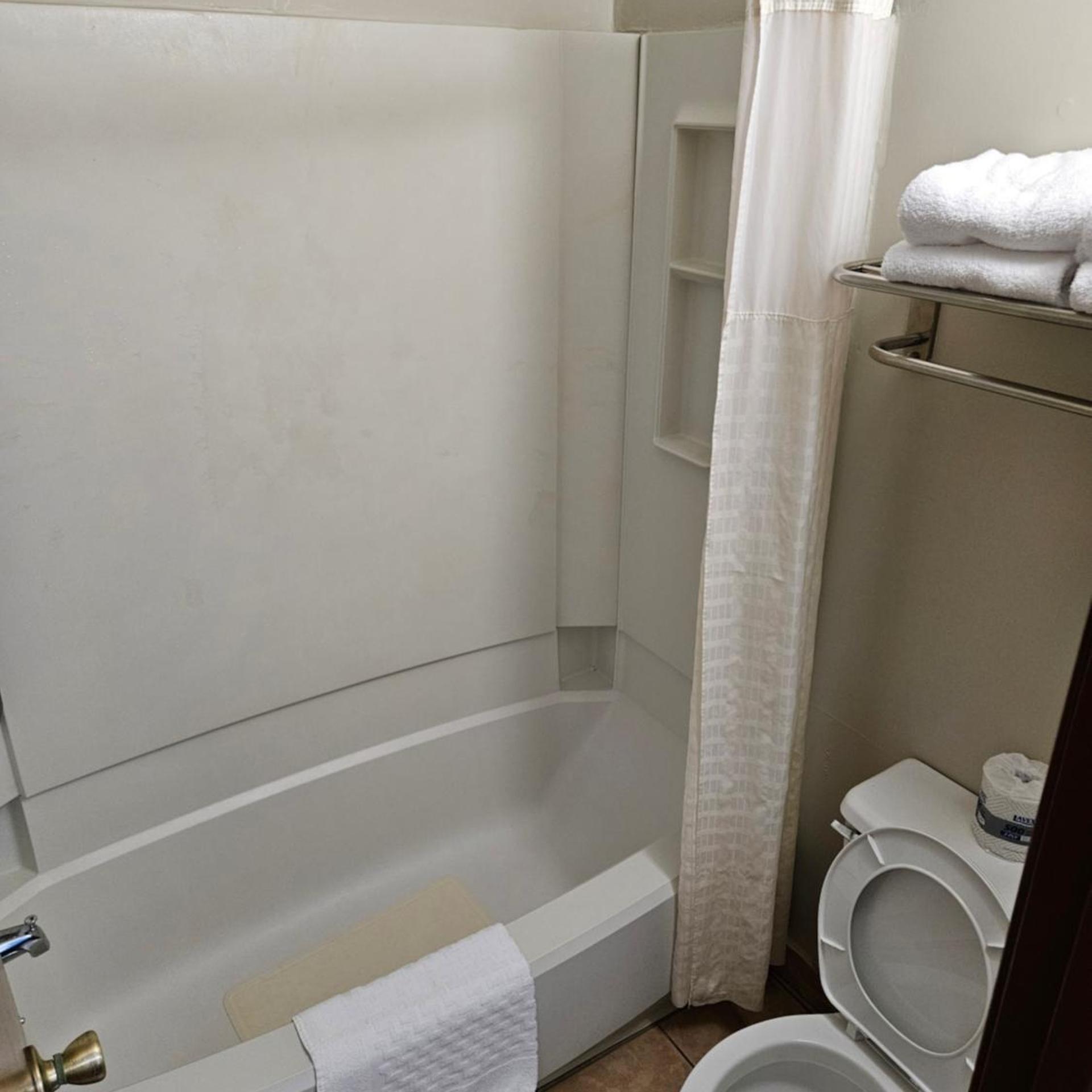 Hotel Deerfield Inn & Suites Acworth Atlanta 24/24