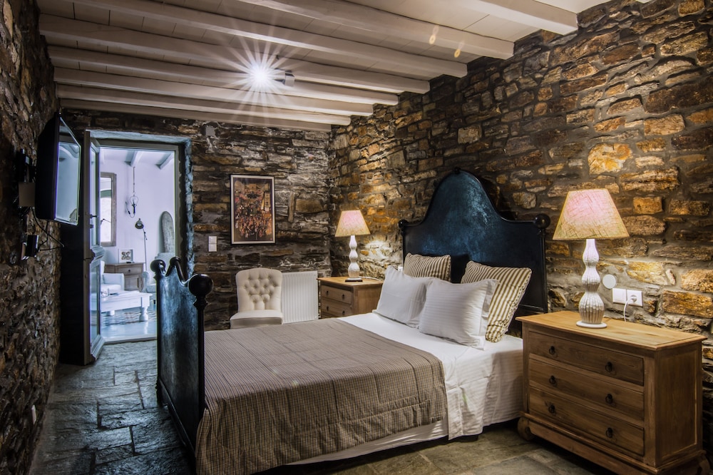 CAVE, 2 BEDROOMS, SUITE, SEA VIEW