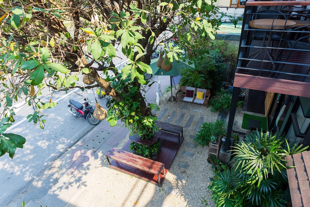 Le Canal Boutique House 48/50