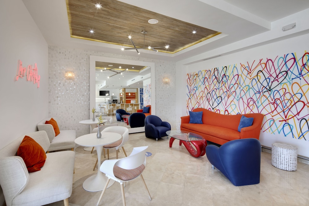 MB Hotel, Trademark Collection by Wyndham 48/72