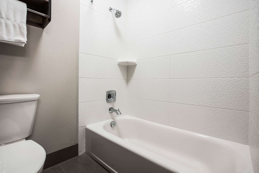 Best Western Plus Spokane North 11/33