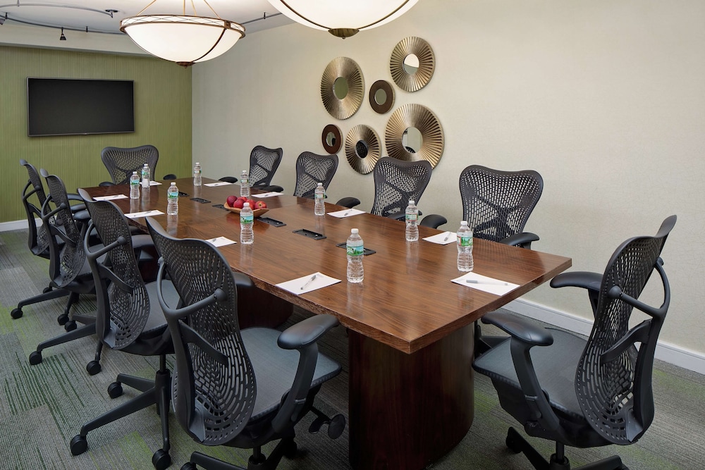 Hilton Garden Inn Boston-Burlington 53/69