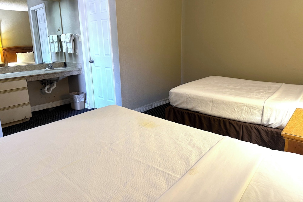 Homegate Studios & Suites San Antonio Medical Center I-10 22/49