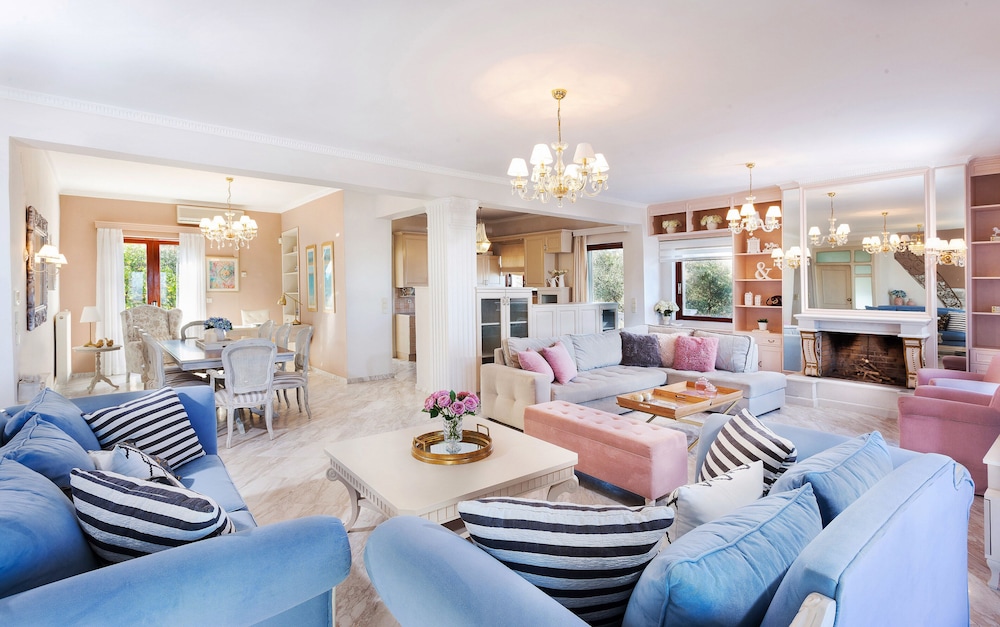 Villa Vanelia Mare 22/35
