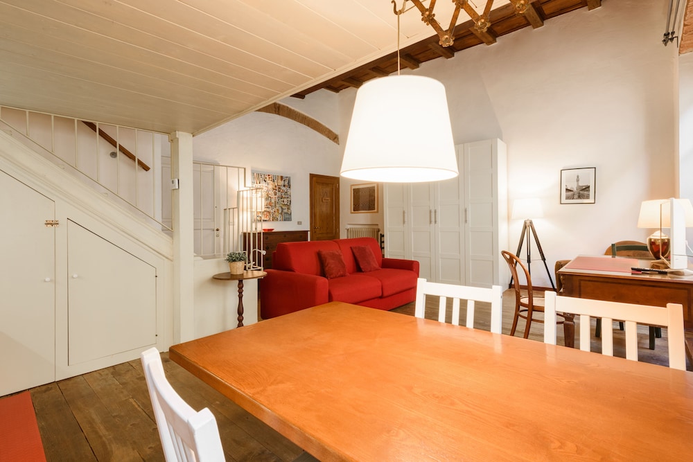 Lambertesca Loft 12/16