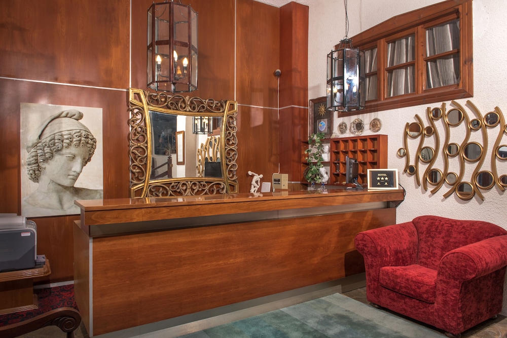 Leandros Hotel 5/50