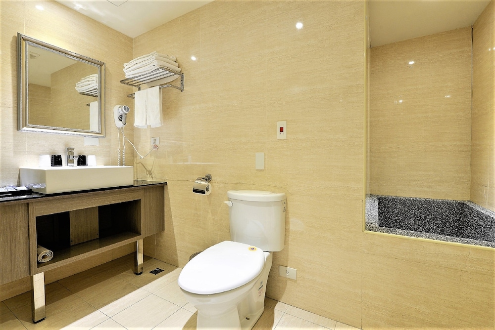 J Hotel 57/60