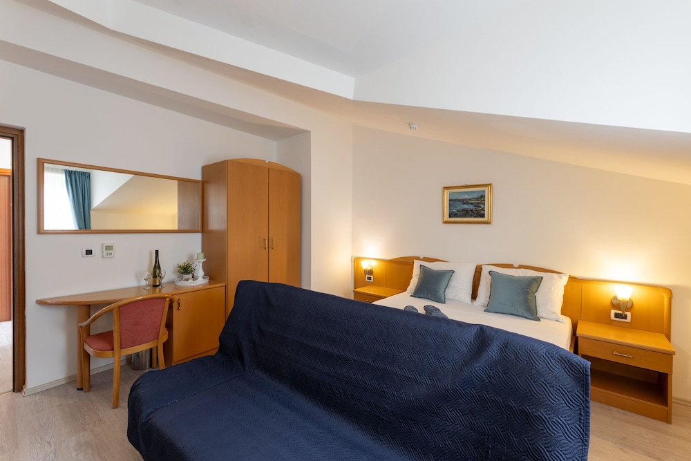 Hotel Villa Fontana 18/50