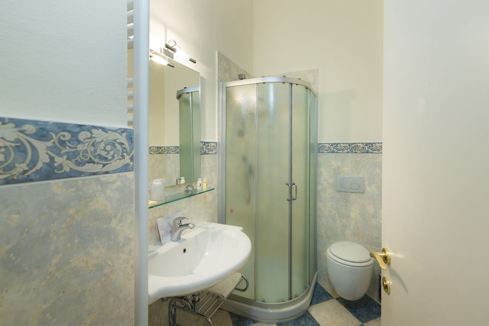Hotel Villa Elda 56/65