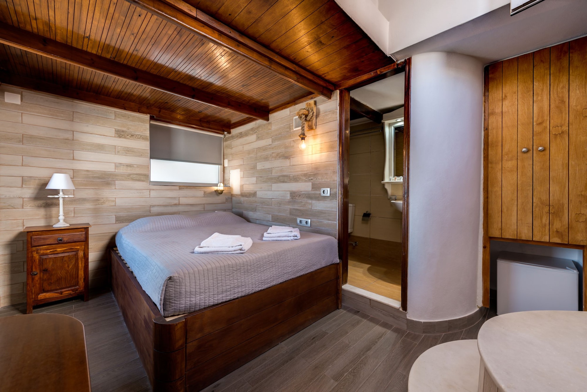 BUDGET, DOUBLE BED