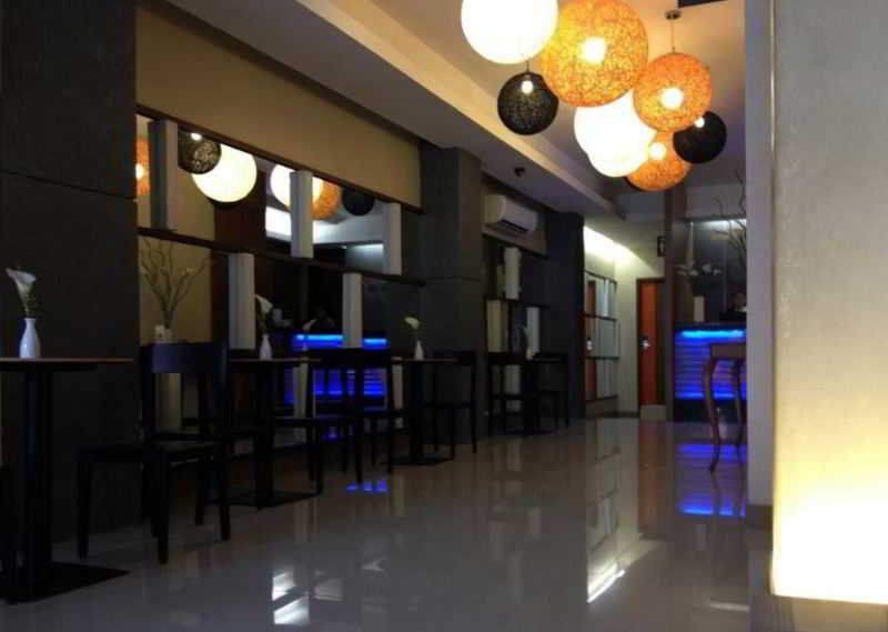 Cuarto Hotel 18/20