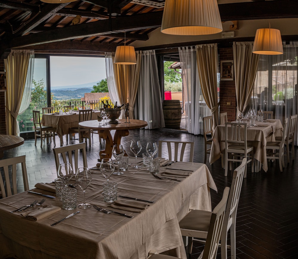 Relais Borgo San Faustino 36/50