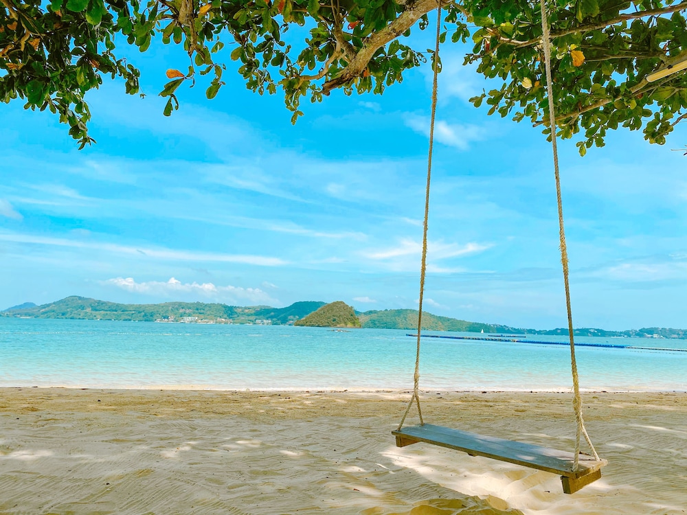 Cruiser Island Resort by Swiss-Belhotel 75/95