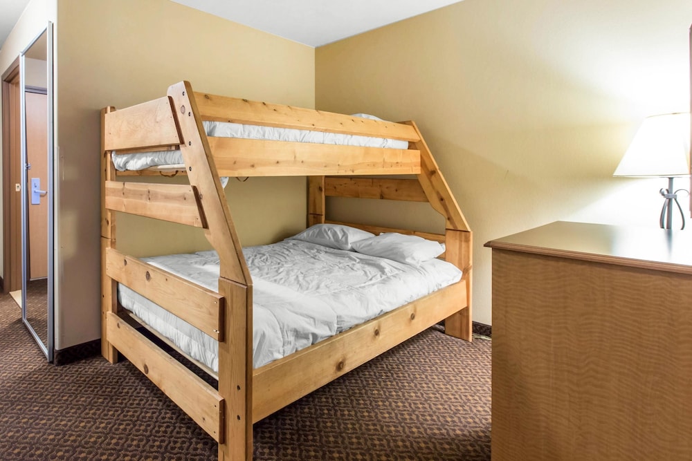 Comfort Inn & Suites Glenwood Springs On The River 18/27