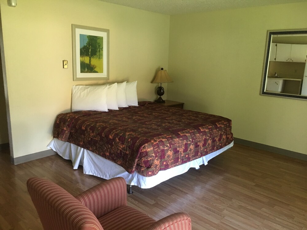 Interurban Suites Hotel, a Dazzler Select by Wyndham 10/69