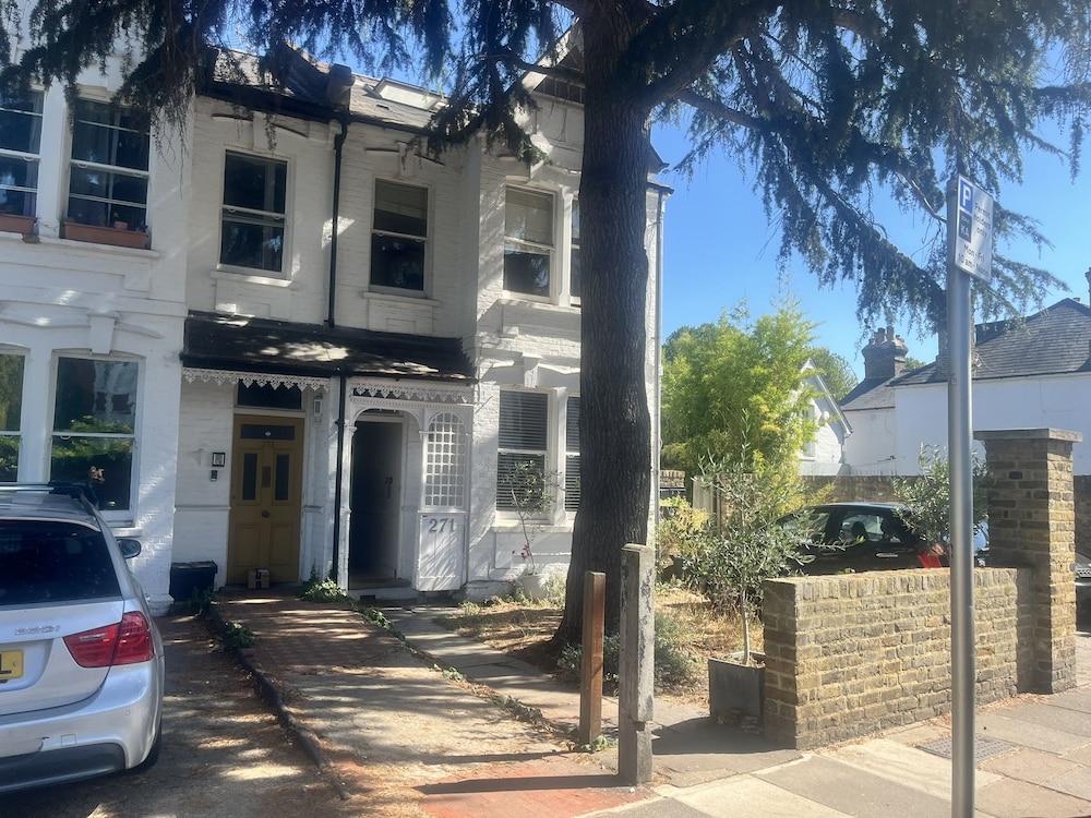 Kew Rooms 32/49