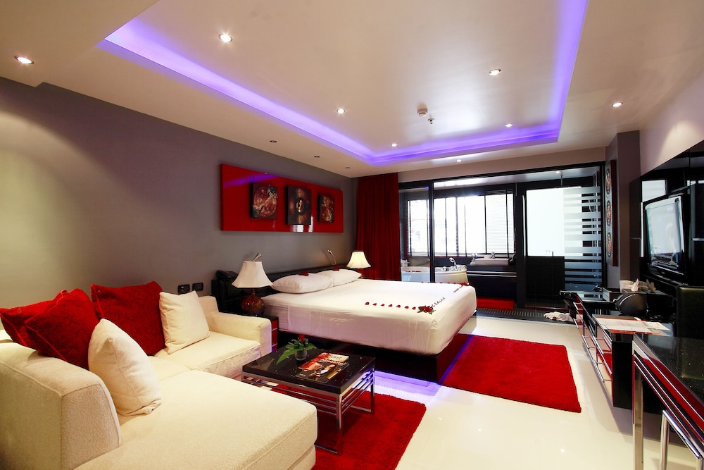 Absolute Bangla Suites 25/50