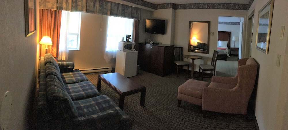Best Value Inn & Suites Parry Sound 8/17